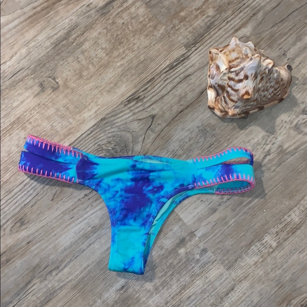 Shade & Shore tie die bikini bottoms